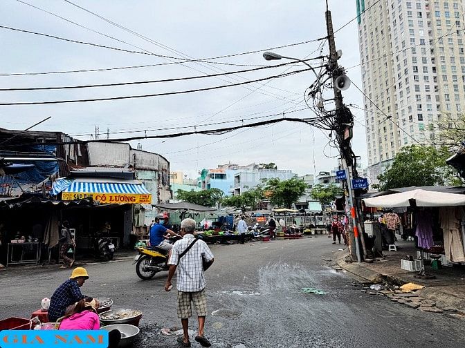 BÁN NHÀ MẶT TIỀN CHỢ BÌNH TÂY : 1B LÊ TẤN KẾ - P. 2 - Q. 6 - TPHCM