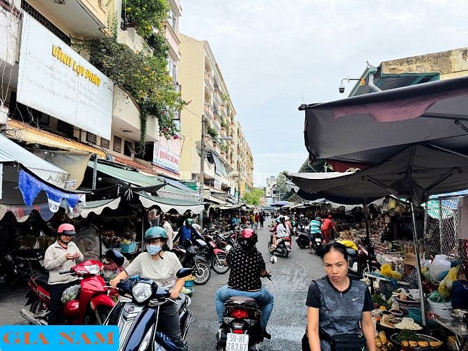 BÁN NHÀ MẶT TIỀN CHỢ BÌNH TÂY : 1B LÊ TẤN KẾ - P. 2 - Q. 6 - TPHCM