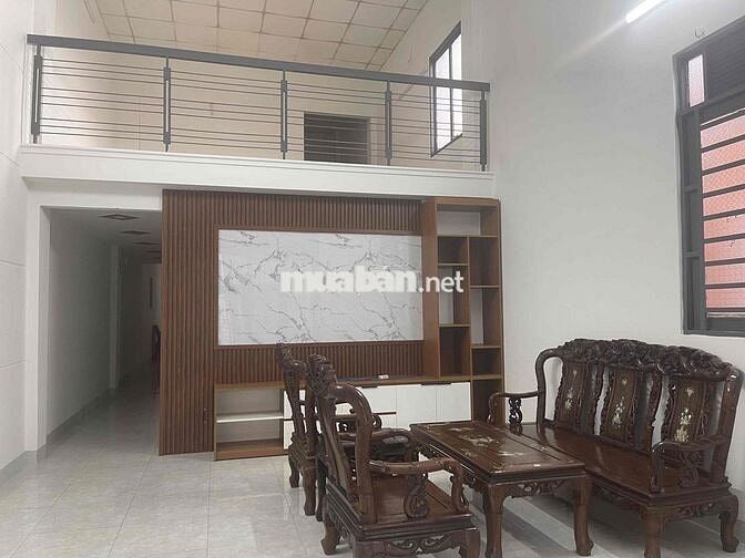 cho thuê nhà nguyên căn ngay chợ nguyễn xuân nguyên