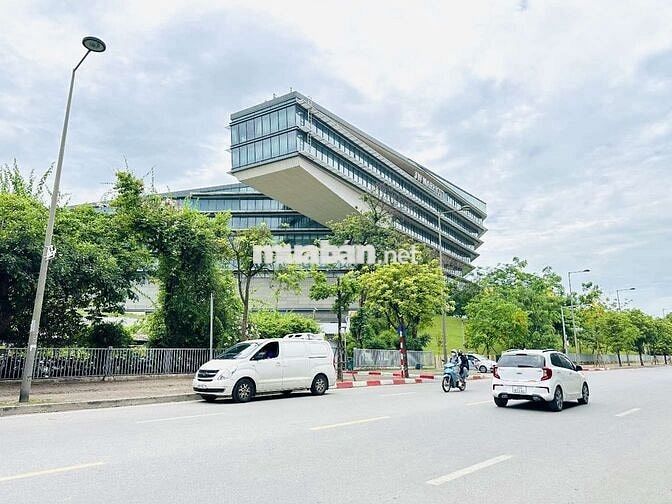 Tôi cần bán nhà mặt phố Miếu Đầm 6tầng thang máy full nội thất