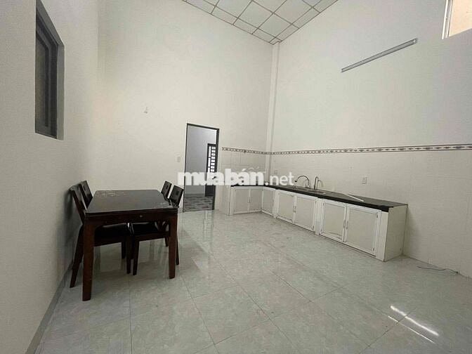 cho thuê nhà nguyên căn ngay chợ nguyễn xuân nguyên