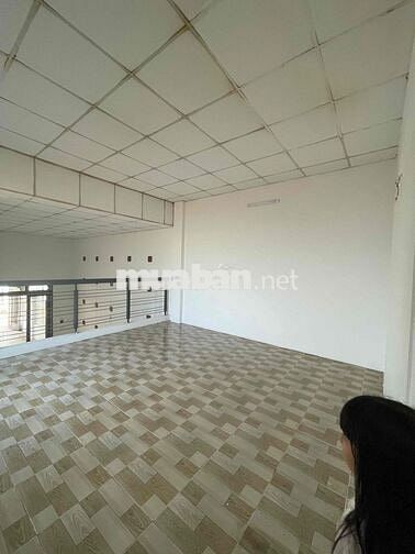 cho thuê nhà nguyên căn ngay chợ nguyễn xuân nguyên