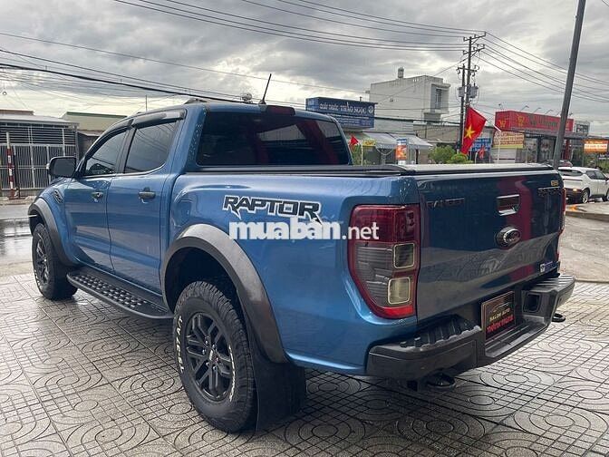 Ford Ranger Raptor 2022 chất xe cực đẹp.