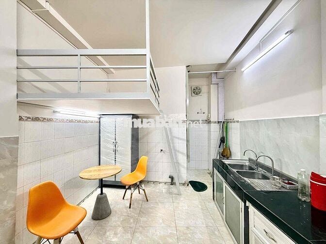 Cho Thuê Trọ Giá Rẻ 25m2 Có Nội Thất Mặt Tiền Hồ Bá Kiện Quận 10