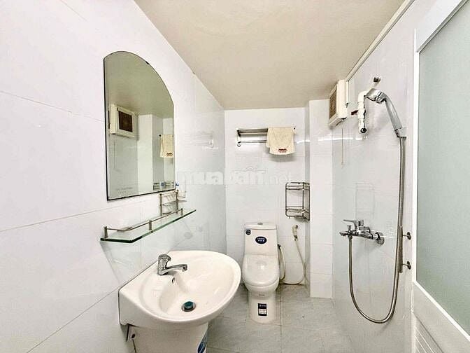 Cho Thuê Trọ Giá Rẻ 25m2 Có Nội Thất Mặt Tiền Hồ Bá Kiện Quận 10