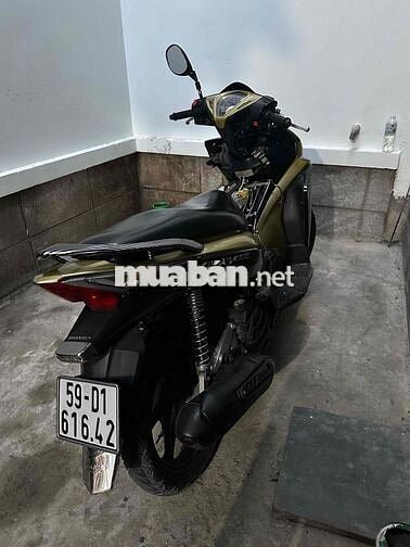Honda Air Blade Fi Đen vàng
