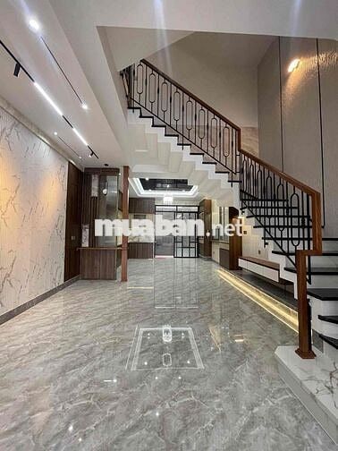 NHÀ MẶT TIỀN TÊN LỬA 5x20 DIỆN TÍCH SÀN GẦN 300M2 CHO THUÊ 25 Tr/th