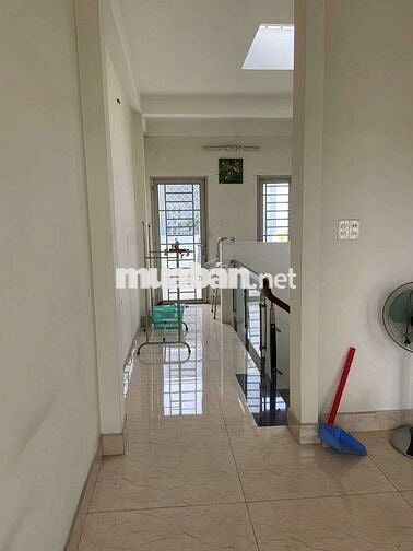 KHU NHÀ ĐỒNG BỘ VITRI ĐẸP SHR HC ĐẦY ĐỦ GẦN MÊ TRO GIÁP TÂN BÌNH 