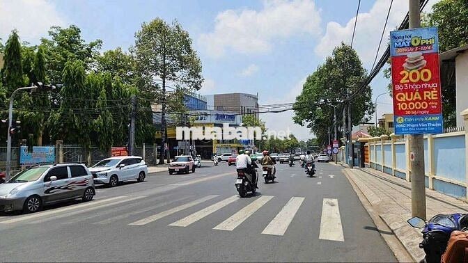 nhà mặt tiền Phan Trung đối diện 2800 căn hộ