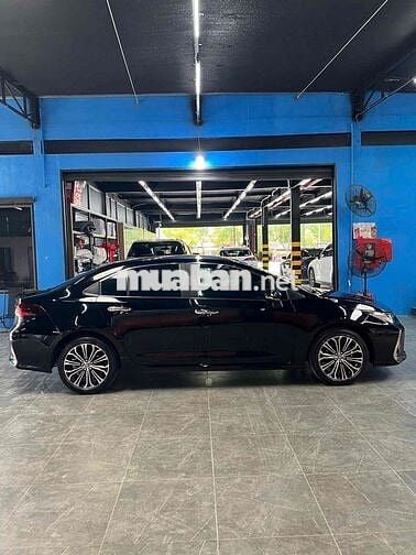 Toyota Corolla Altis 2022 1.8V Đen