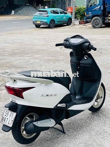 Honda Lead FI màu Trắng biển tp