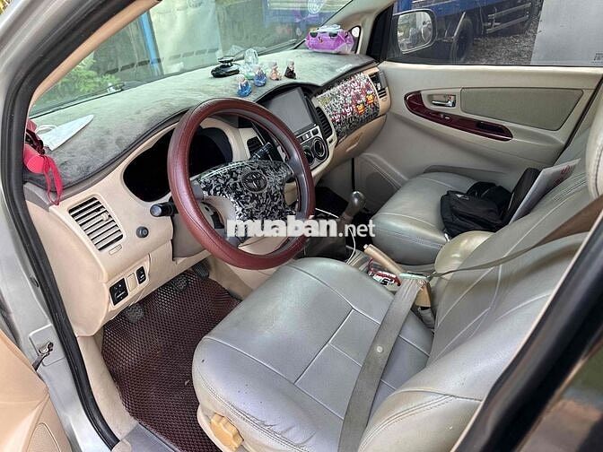 Toyota Innova G 2006 Bạc