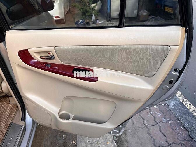Toyota Innova G 2006 Bạc