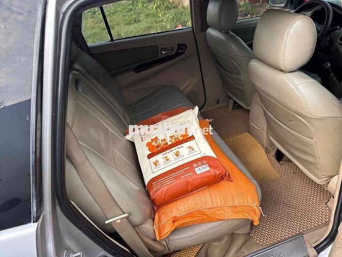 Toyota Innova G 2006 Bạc