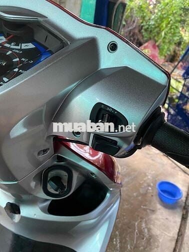 Honda Vision 2012 màu Đỏ