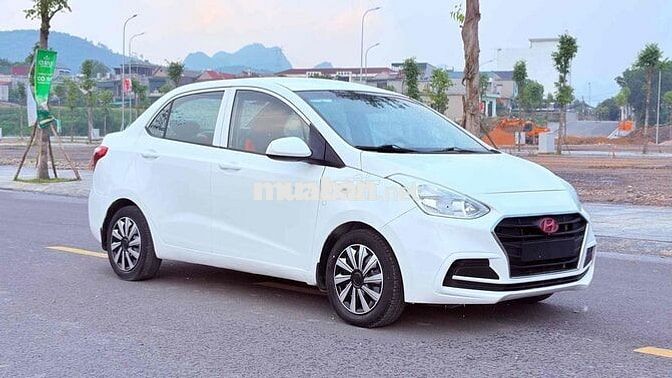 Hyundai i10 Sedan 2018 Trắng chính chủ