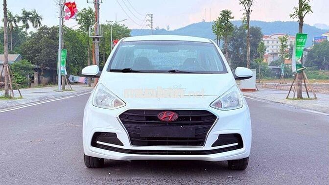 Hyundai i10 Sedan 2018 Trắng chính chủ