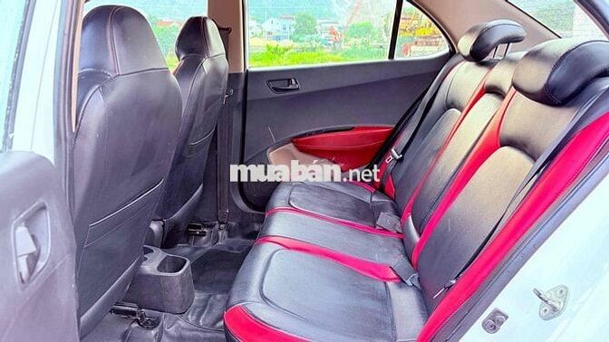 Hyundai i10 Sedan 2018 Trắng chính chủ