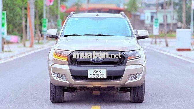 Ford Ranger XLS 2015 Vàng cát