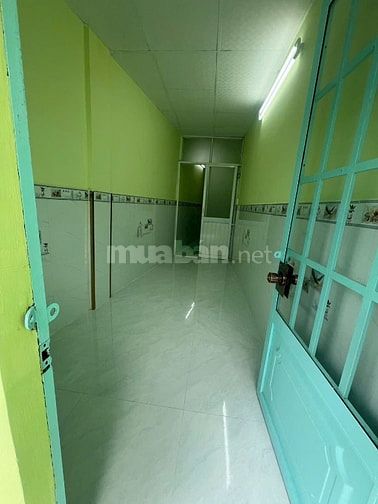Bán nhà nhỏ xin vị trí đẹp. Sổ Hồng riêng. Giá rẻ 