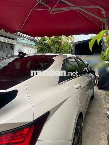 Hyundai Elantra 2024 Trắng