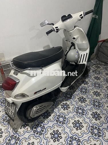 Piaggio Vespa 125 Trắng