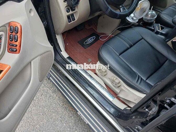 Ford Escape 2006 Đen