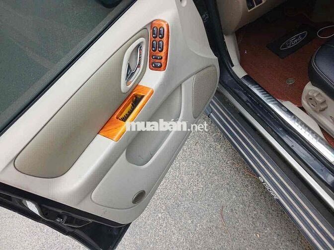 Ford Escape 2006 Đen