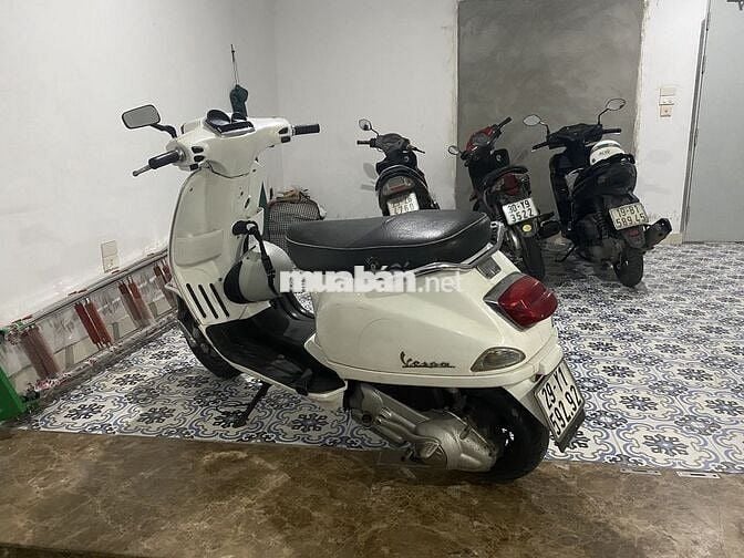 Piaggio Vespa 125 Trắng