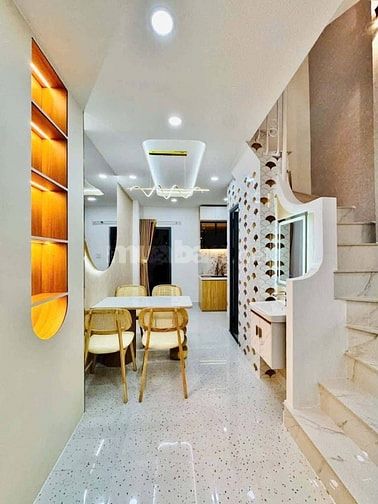 Bán gấp nhà đẹp 3lầu hẻm xe hơi Võ Văn Ngân phường Linh Chiểu Thủ Đức