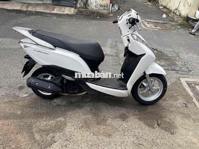 Honda Lead 125cc Trắng - Cavet theo xe đầy đủ