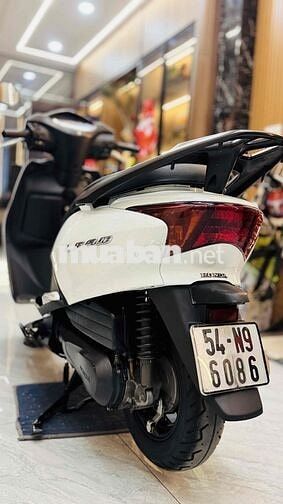 Honda Lead Trắng - BSTP - Cavet theo xe đầy đủ