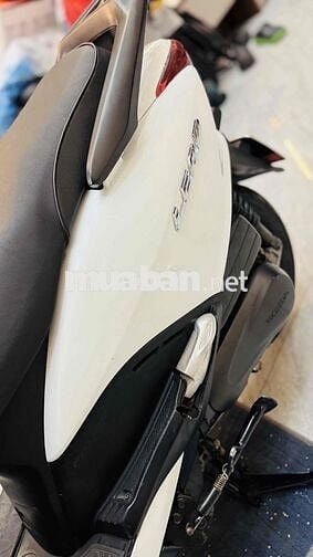 Honda Lead Trắng - BSTP - Cavet theo xe đầy đủ