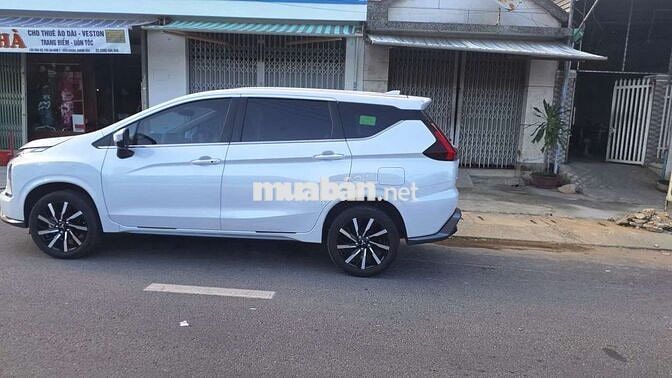 Mitsubishi Xpander Premium