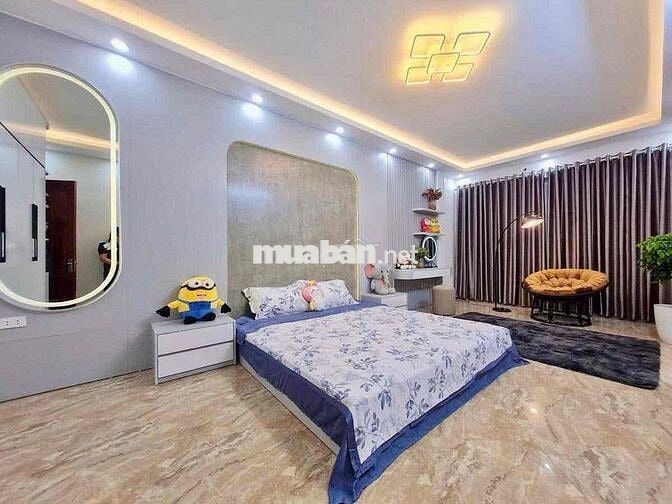 Cho thuê nhà Xuân La phân lô vỉa hè DT 60m², 5 tầng, 5PN full đồ 18 tr