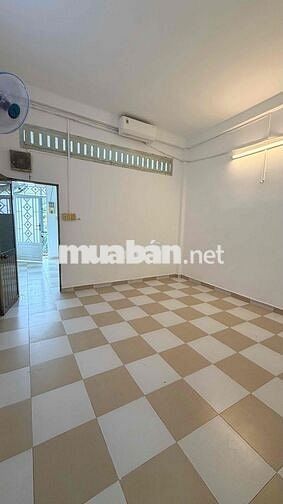 Cho thuê căn hộ chung cư Lê quang định 75m2, lầu 2, 3 phòng ngủ