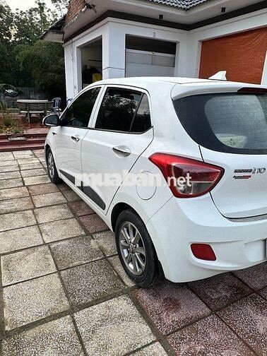 Hyundai i10 2016 Trắng Tự động