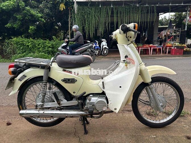 Honda 50cc Trắng kem Tự động