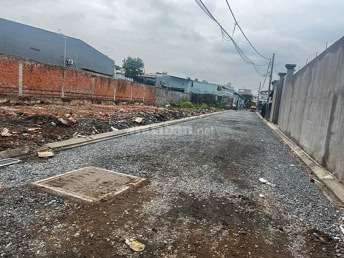 Đất hẻm 78 Thạnh Lộc 17 rộng 4,9x11 ngày Ngã Tư Ga P APĐ