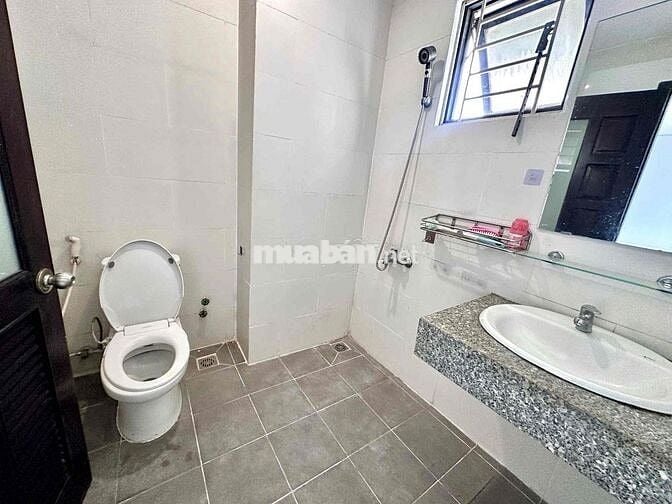 Studio rộng thoáng gần KCX | cửa sổ trời | rộng thoáng | 30m2