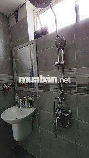 Cho thuê Phòng Share Chung cư sát Q1