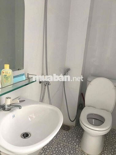 nhà nguyên căn mới đẹp đường Đất Thánh