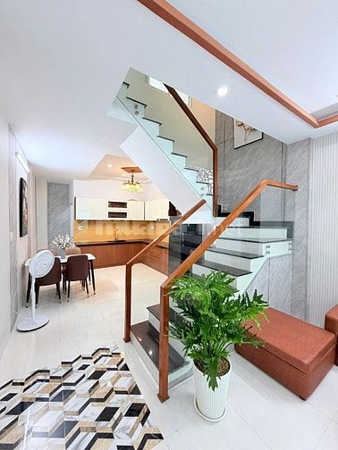 NHÀ ĐẸP 2 TẦNG K82 NGUYỄN VĂN LINH -TRUNG TÂM TP - NGAY GẦN CẦU RỒNG 