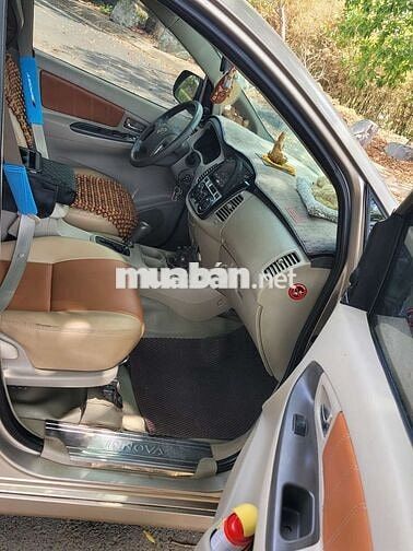 Toyota Innova 2014 Vàng cát