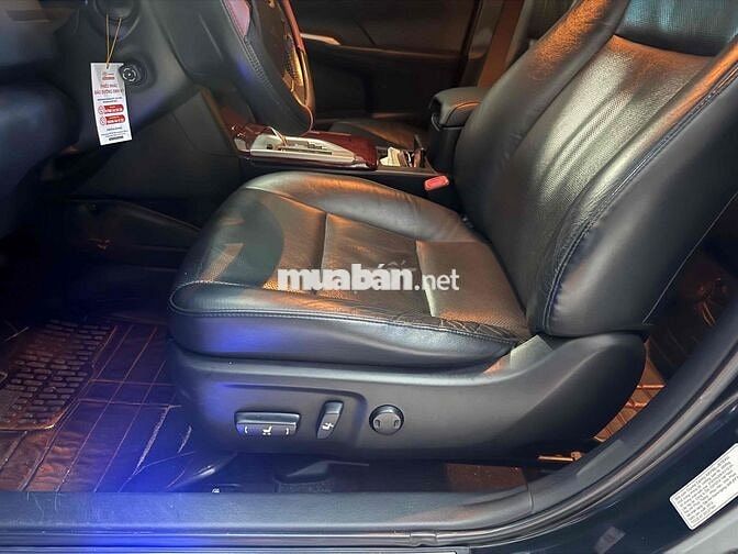 Toyota Camry 2012 2.5Q Đen 140000 km