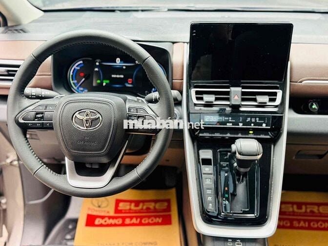 INNOVA CROSS HYBRID - Giá còn giảm