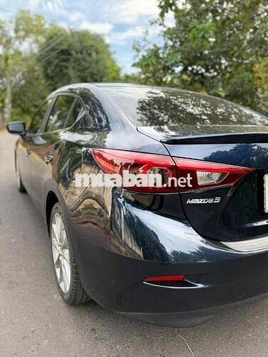 Mazda 3 2018 2.0 prenium bản cao nhất