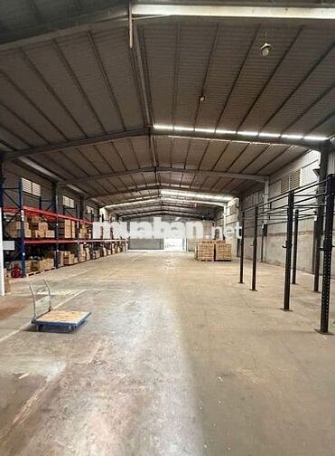 Cho thuê mặt bằng mặt tiền Lê Văn Lương – diện tích lớn – sát Quận 7