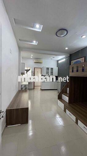 PHÒNG FULL NỘI THẤT 45M CHÍNH CHỦ 35.104XVNT P17.BT ***