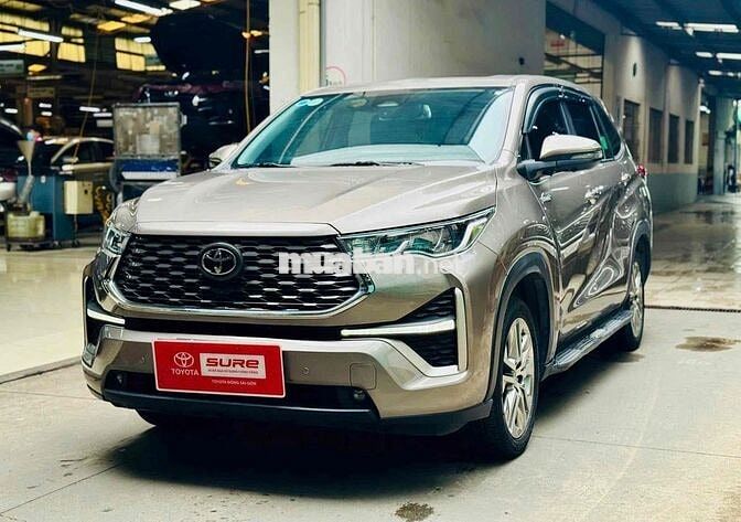 Toyota Innova Hybrid 2024, lướt 17.051 km(t/ lương